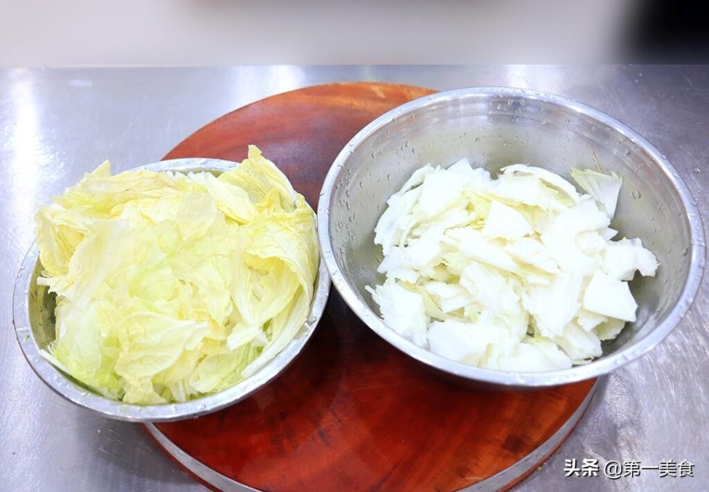 酸辣白菜怎么做_简单腌酸辣白菜的做法
