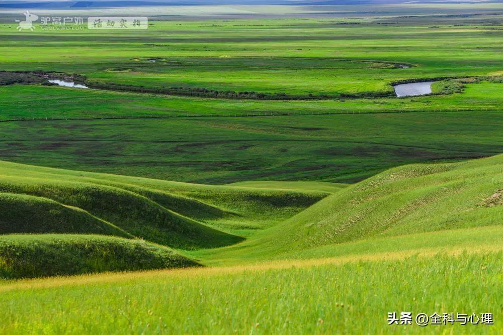 夏天去哪里旅游好_夏天旅游必去十大景点