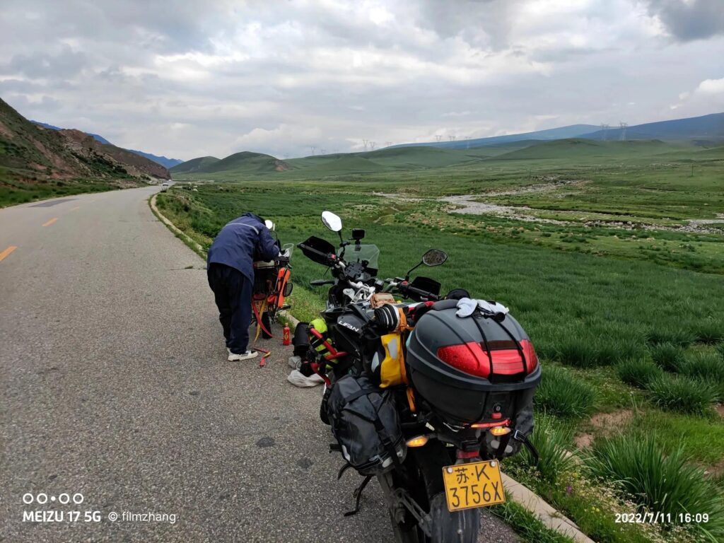 骑摩托车去西藏需要多少钱