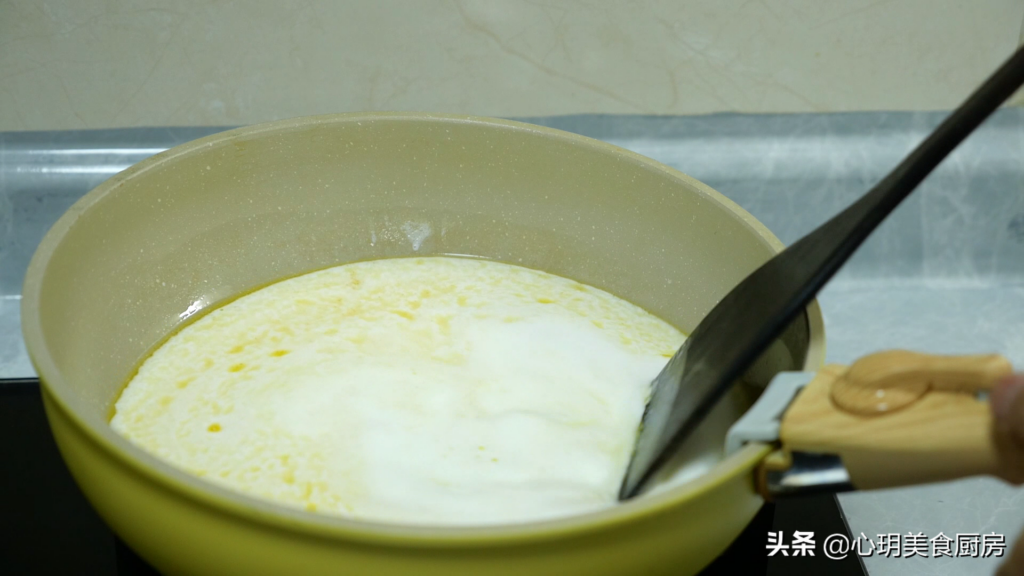 如何在家自制奶油_简单自制奶油的方法