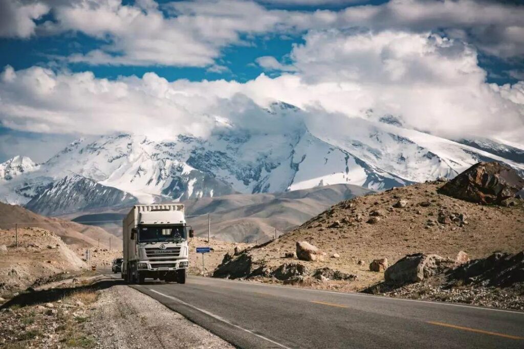 新疆的公路有多美_新疆最美公路叫什么