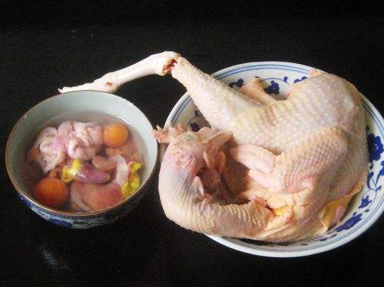 鸡的哪些部位不能吃_鸡身上最毒的器官