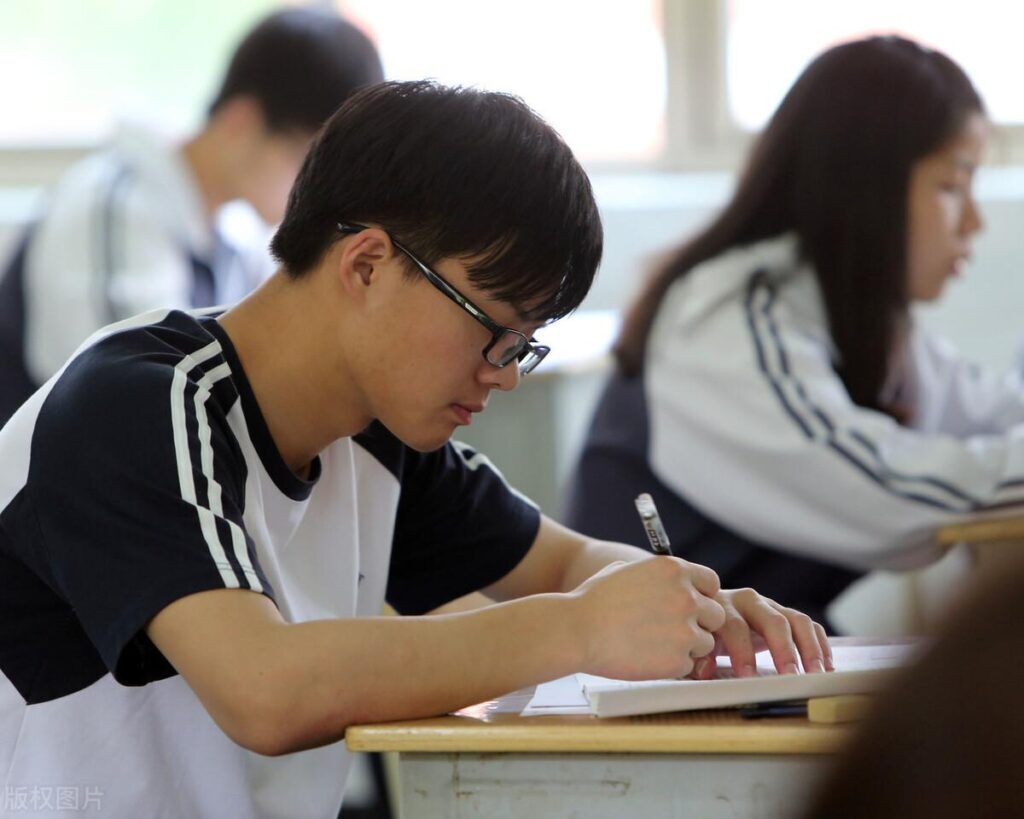 如何高效学习英语_高效学英语的方法和技巧