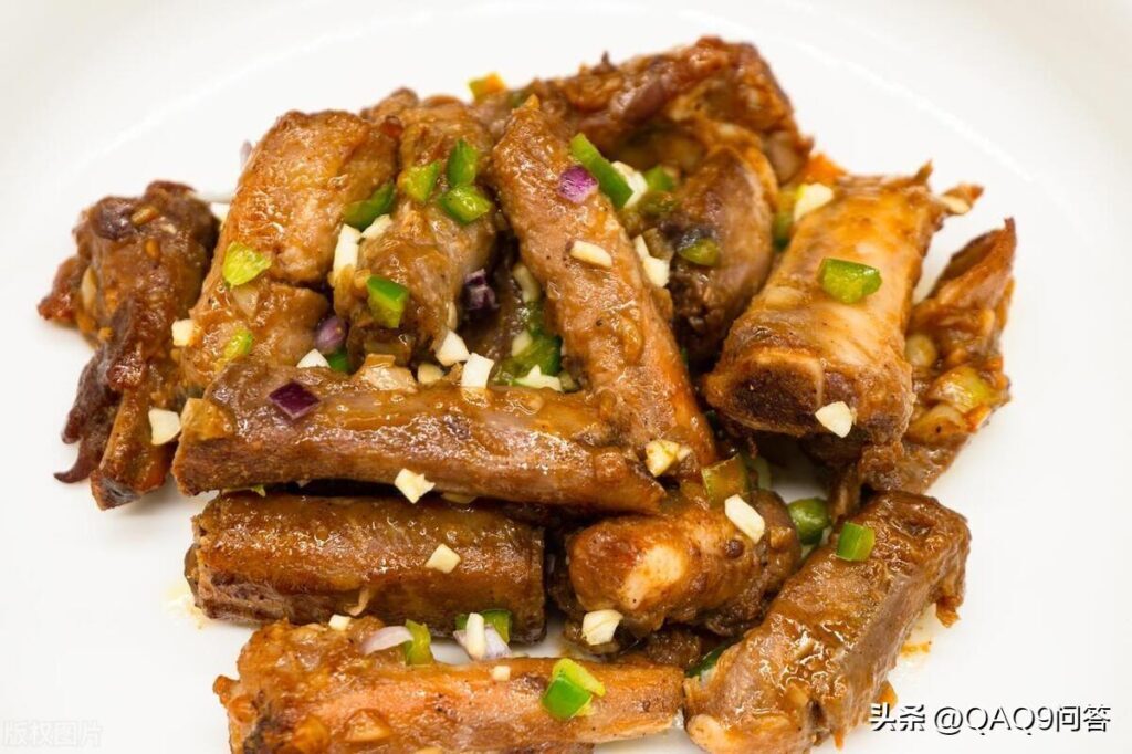 蒜香排骨怎么烧好吃_蒜香排骨的做法步骤窍门