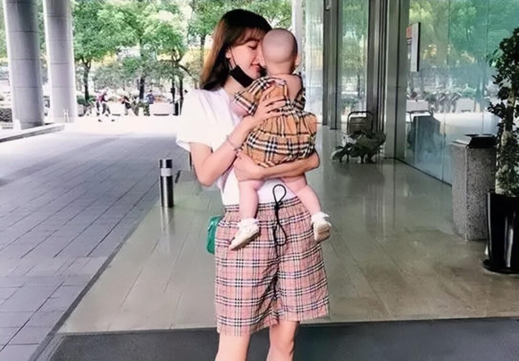 董子健孙怡怎么认识的_董子健追求的孙怡吗
