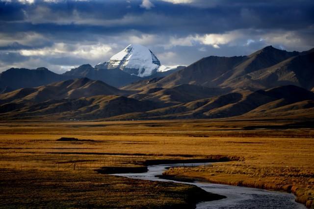 西藏最美的风景在哪里，西藏最美的旅游景点