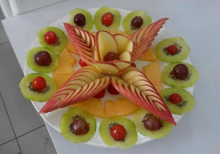 怎么做出漂亮的水果拼盘，好看又简单的水果拼盘