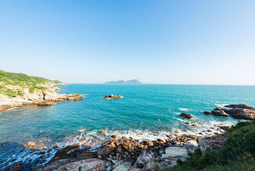想去海边旅游哪里好国内，适合七八月份旅游的海边