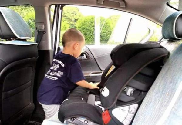 开车带孩子出门注意事项有哪些，带小孩自驾游准备什么