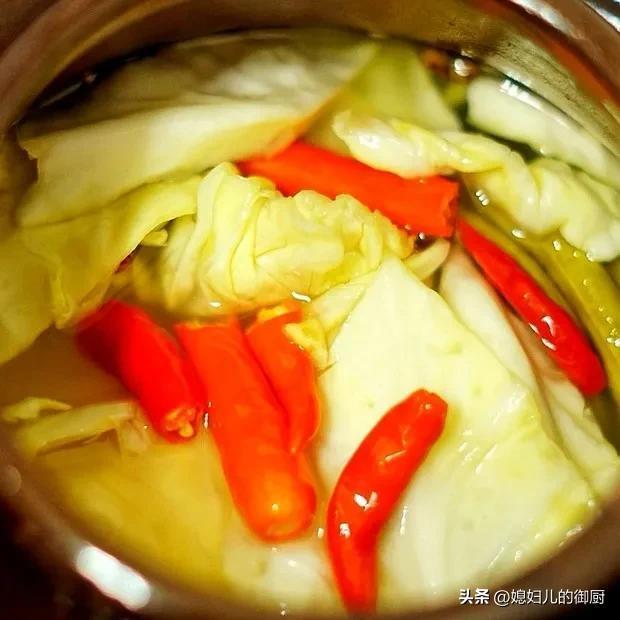 四川的泡菜怎么做,四川泡菜的腌制方法和配料