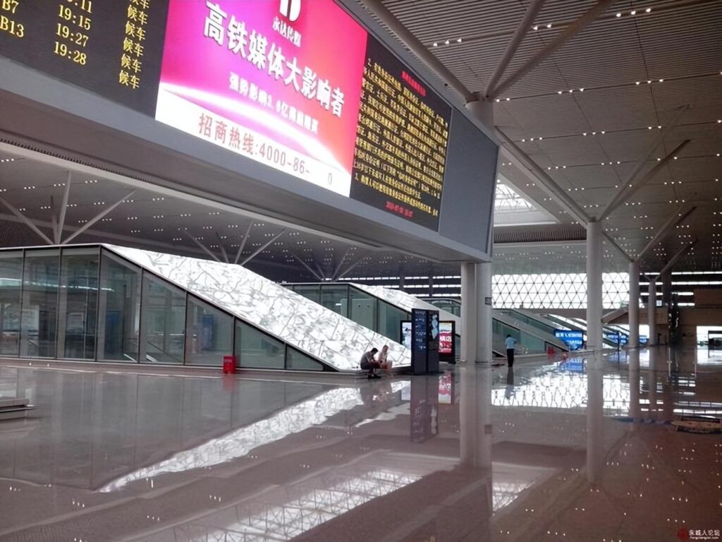 郑州东站高铁站在哪 ，郑州东站地图位置