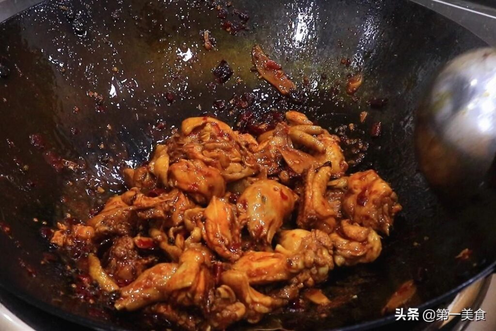 新疆大盘鸡怎么做，新疆最正宗的大盘鸡