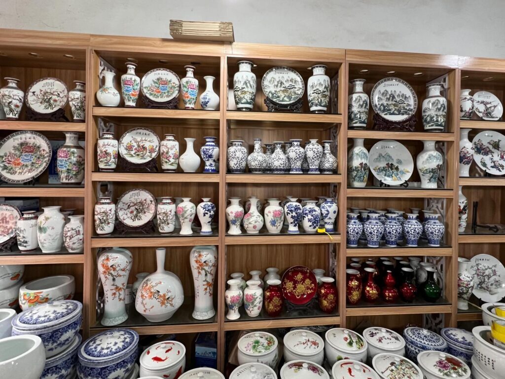 景德镇去哪里买瓷器？景德镇哪里买陶瓷便宜又正宗？