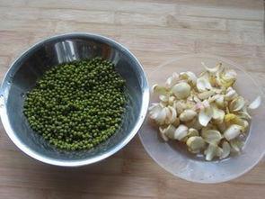 电饭煲怎么做绿豆小米粥，电饭锅煮绿豆粥的步骤