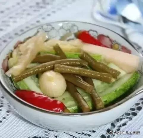 四川的泡菜怎么做,四川泡菜的腌制方法和配料