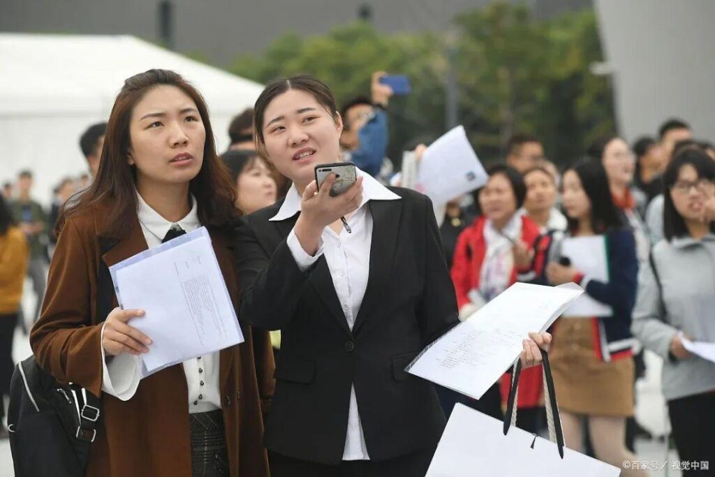 大学辅导员是干什么的，大学辅导员是老师吗