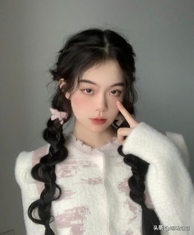 长发怎么扎比较酷，长发女生酷一点的扎发