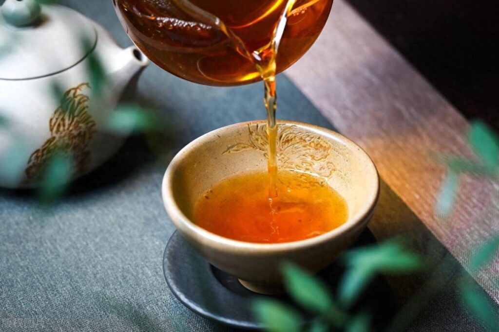 茶叶过期还能喝吗，茶叶存放越久越好吗