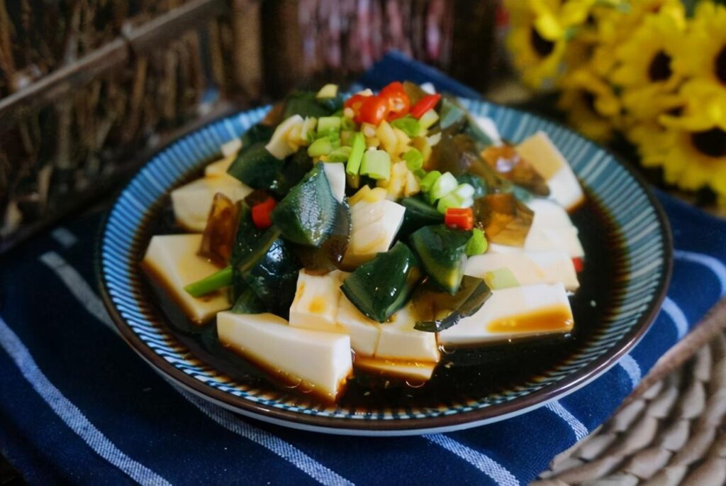 皮蛋有什么利弊，皮蛋好处和坏处