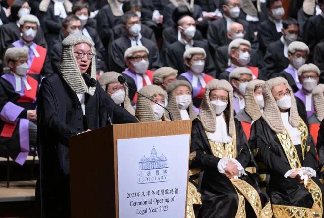 香港法官为什么要戴假发，法官戴假发的起源