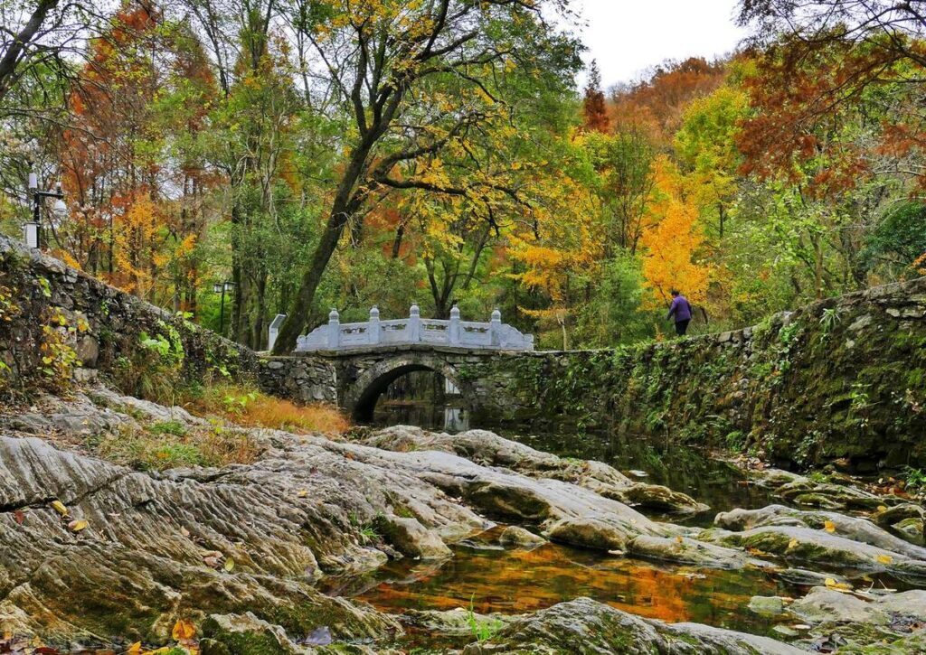 安徽必去的景点有哪些，安徽省旅游攻略必玩的景点