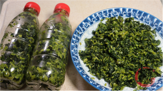 如何用矿泉水腌酸菜，矿泉水瓶腌酸菜方法