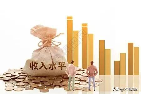 家庭人均年收入怎么算，年收入1～2万算贫困吗