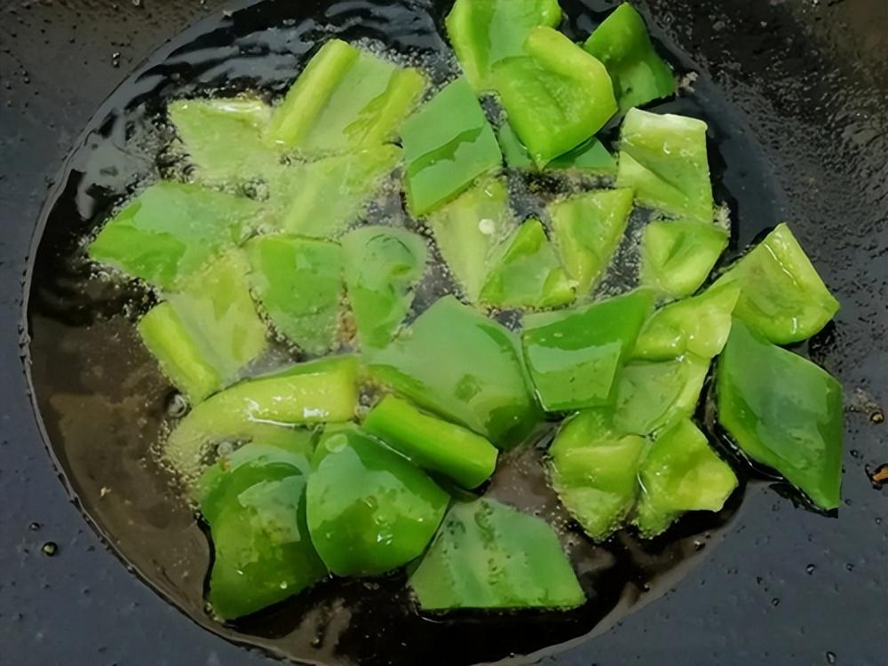 咕咾肉就是糖醋里脊吗，咕咾肉跟糖醋里脊有什么区别