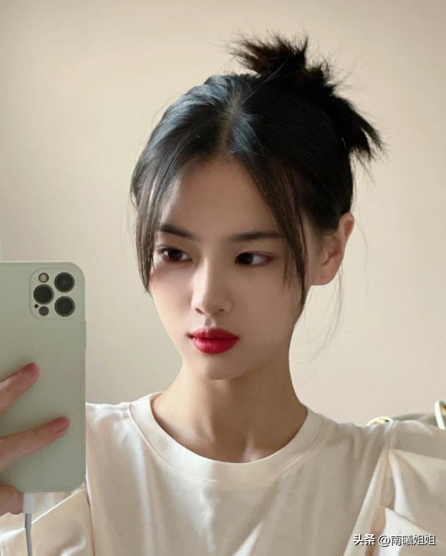 长发怎么扎比较酷，长发女生酷一点的扎发