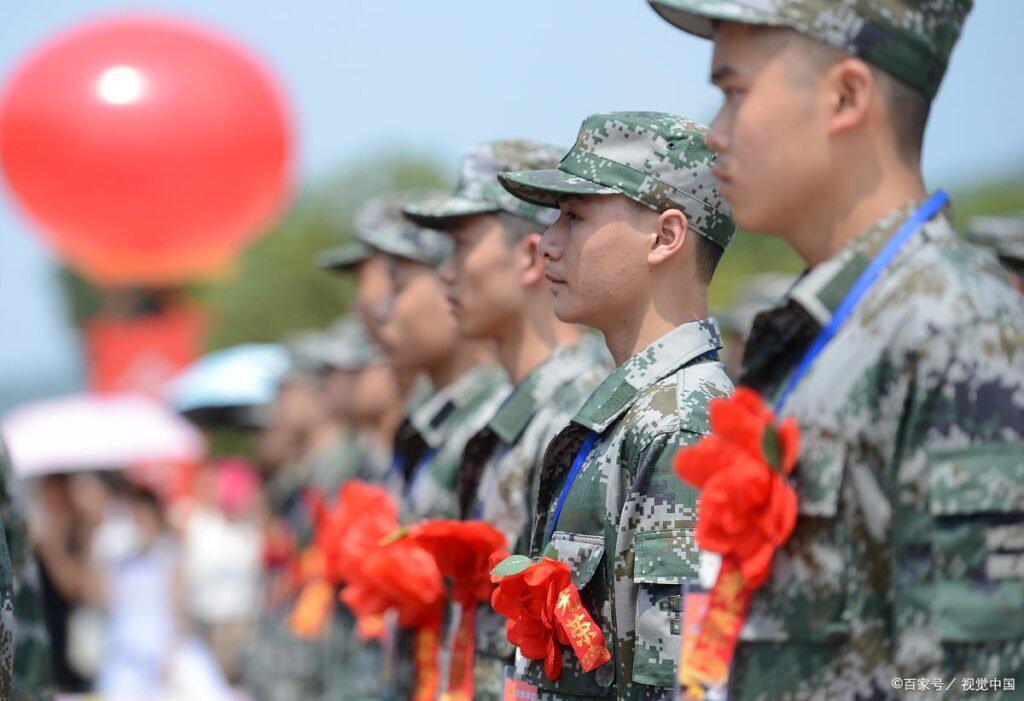 为什么大二当兵最划算，大学生入伍最佳时间