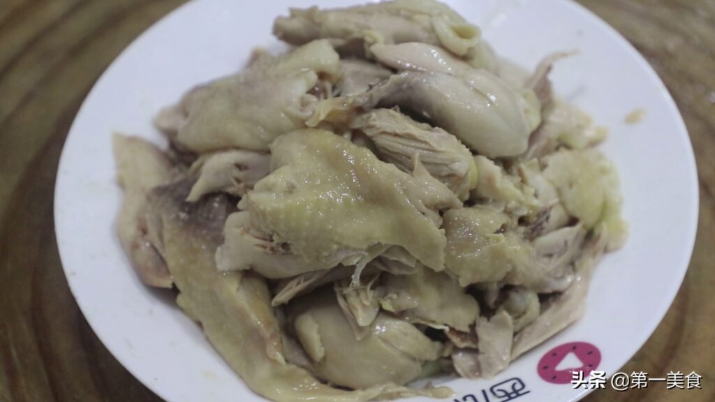 手撕鸡怎么做好吃，正宗手撕鸡配料秘方