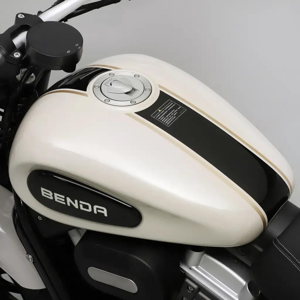 金吉拉300摩托车多少钱，金吉拉摩托是哪个国家的品牌
