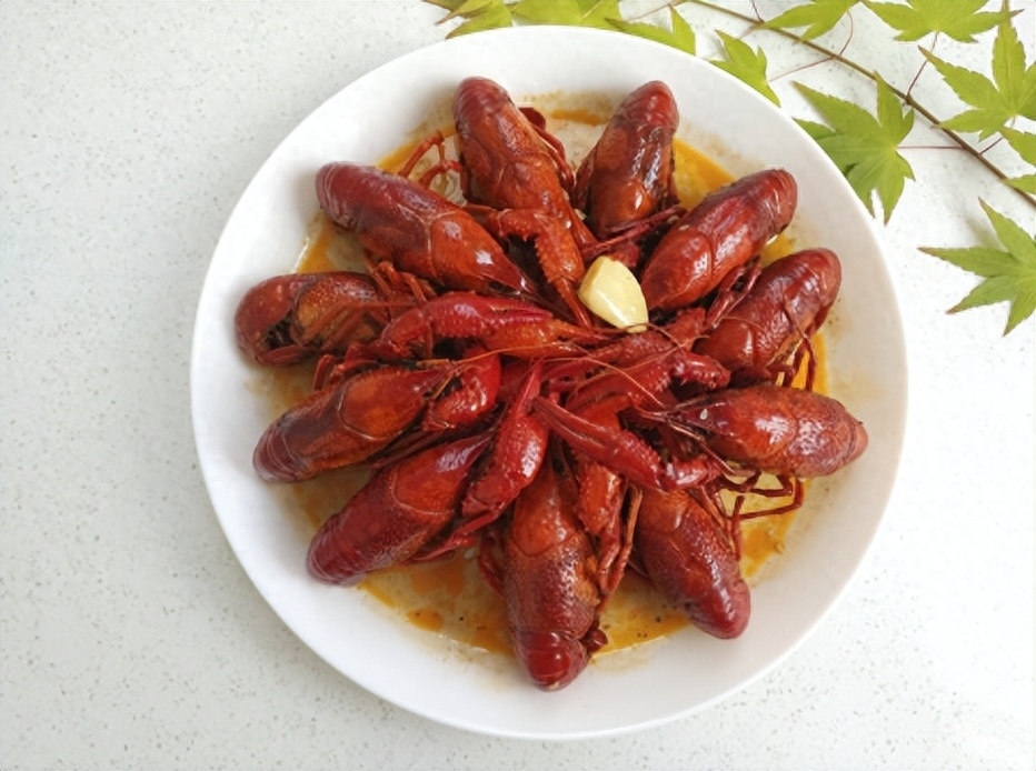 小龙虾除了虾尾还能吃什么，小龙虾全部都可以吃吗