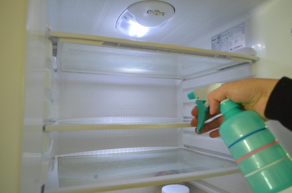 怎样清洗冰箱，冰箱的清洗方法