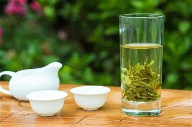 绿茶多少度水泡茶好，绿茶的冲泡方法