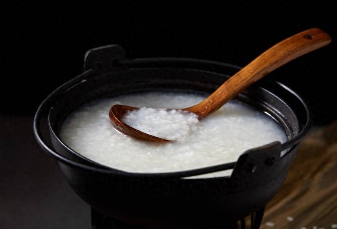 如何熬煮大米粥，正确熬大米粥的方法