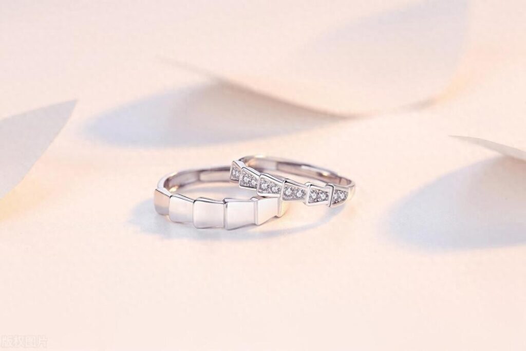 求婚钻戒买多少钱合适，求婚戒指一般什么价位