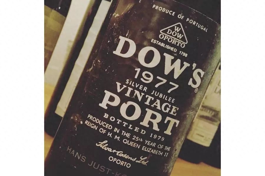 如何冰镇葡萄酒好喝，红葡萄酒能不能冰镇