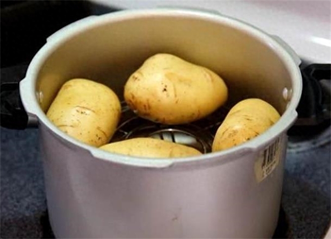 煮土豆需要多久能熟，高压锅压土豆需要多久