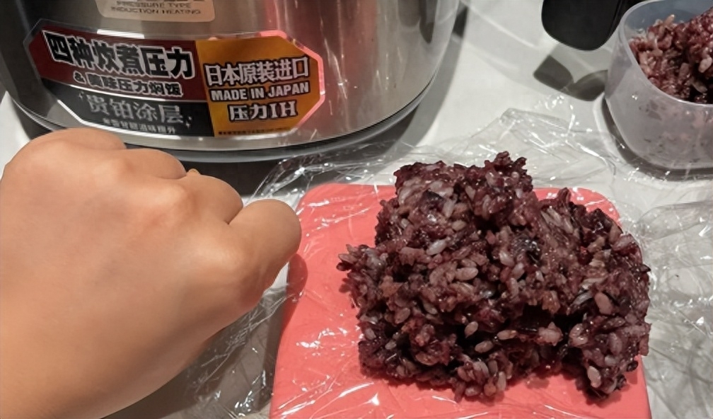 杂粮饭冷冻后加热热量更低吗，杂粮饭热量高吗