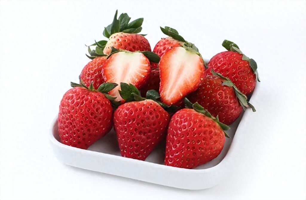 冬天吃草莓是反季节吗，吃草莓的季节是几月份