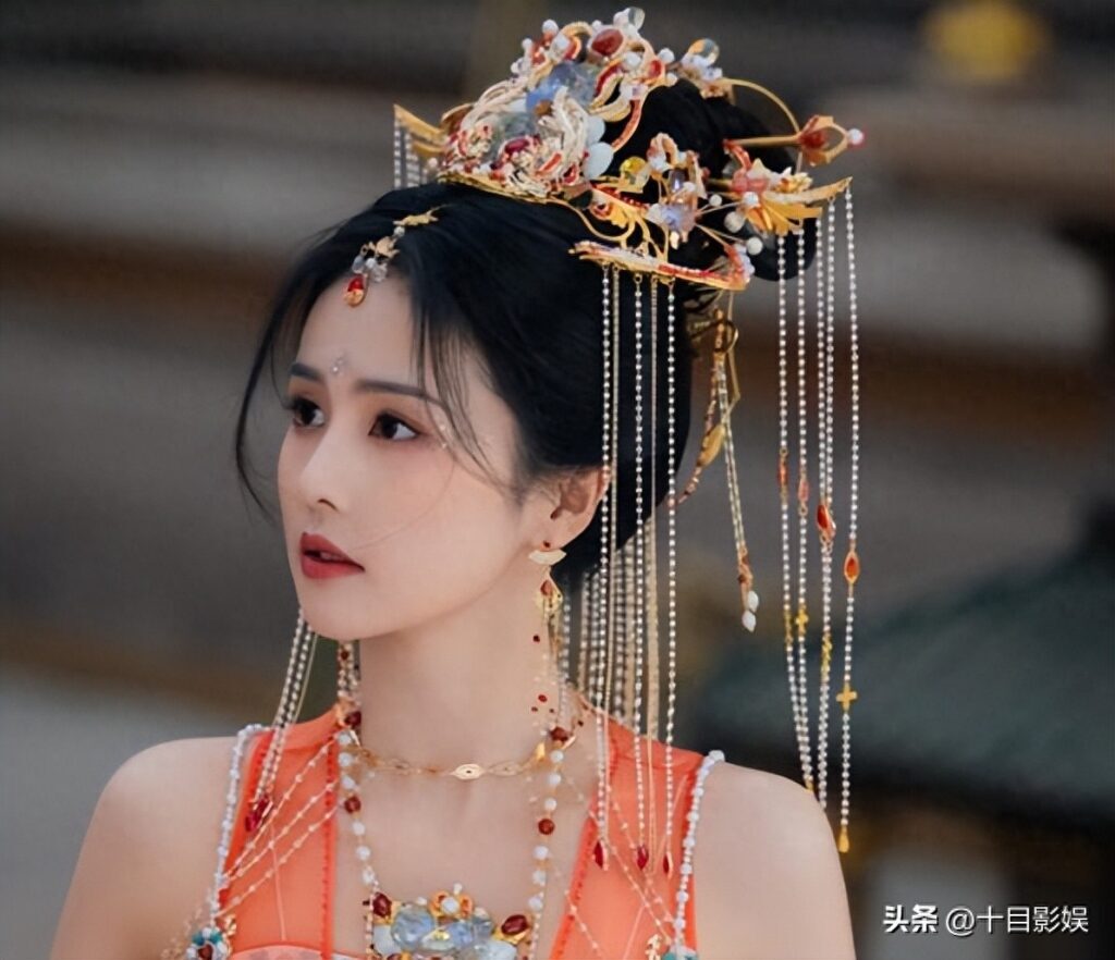 桑酒是苏苏的前世吗，桑酒和苏苏是一个人吗