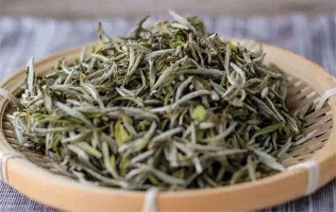 白茶是绿茶还是红茶，喝白茶有什么好处