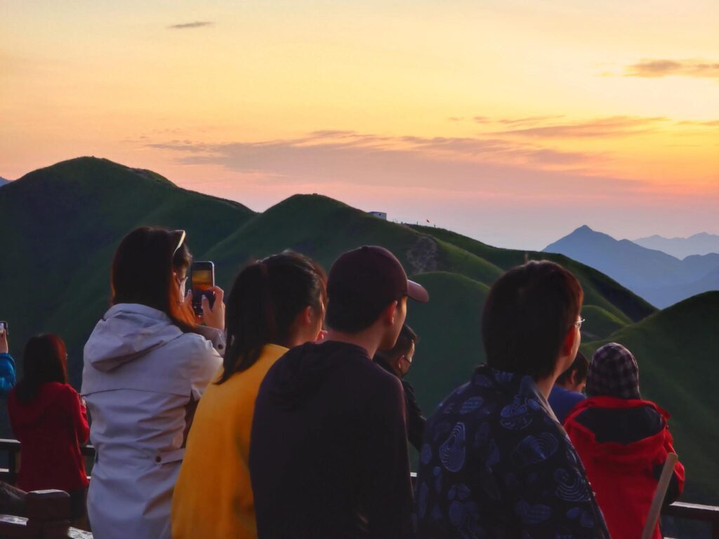 武功山日出好看还是日落好看，武功山最佳看日出地点