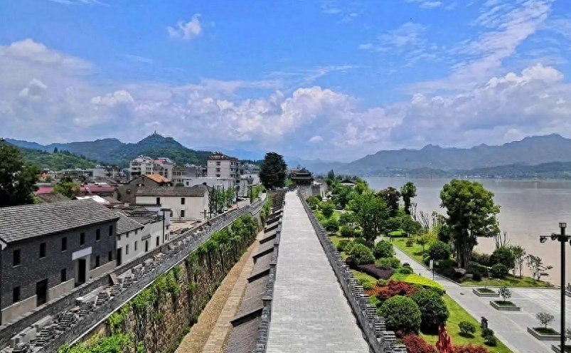 杭州有哪些好玩的地方，杭州市内游玩必去的地方