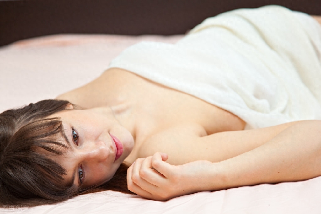 女生裸睡有什么好处，长期裸睡的人会怎样
