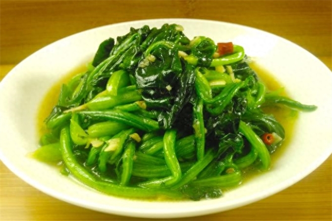 清炒菠菜到底要不要焯水，菠菜的正确做法