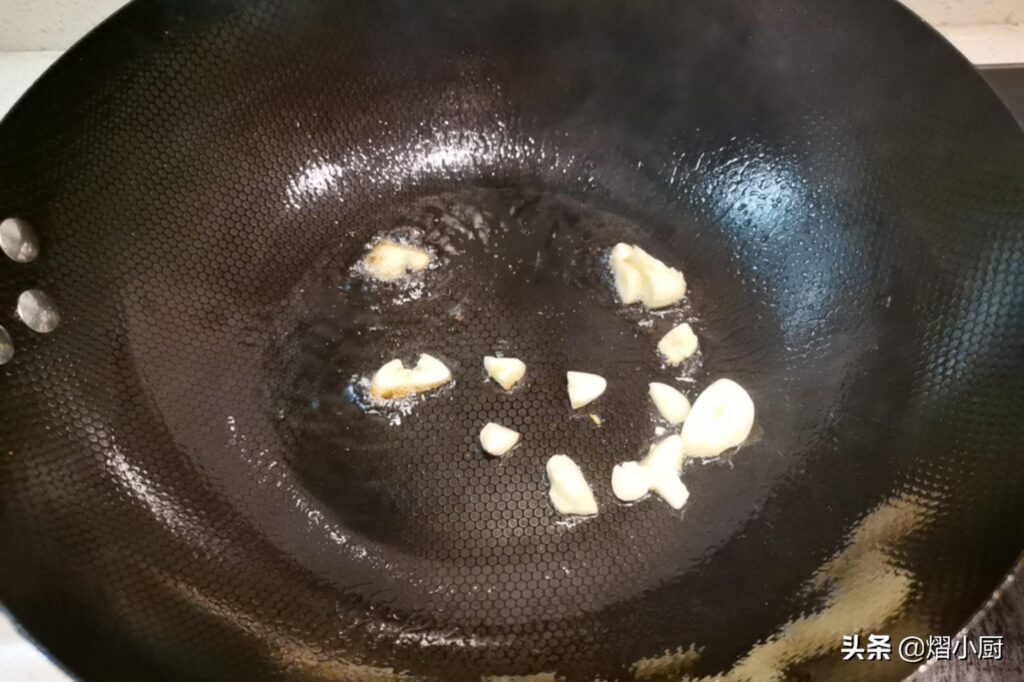 如何做茄子才好吃，酱烧茄子的家常做法