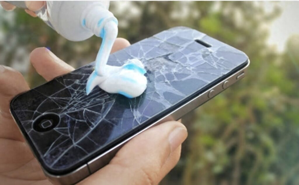 怎样修复手机屏幕裂纹，手机屏幕裂了抹牙膏有用吗