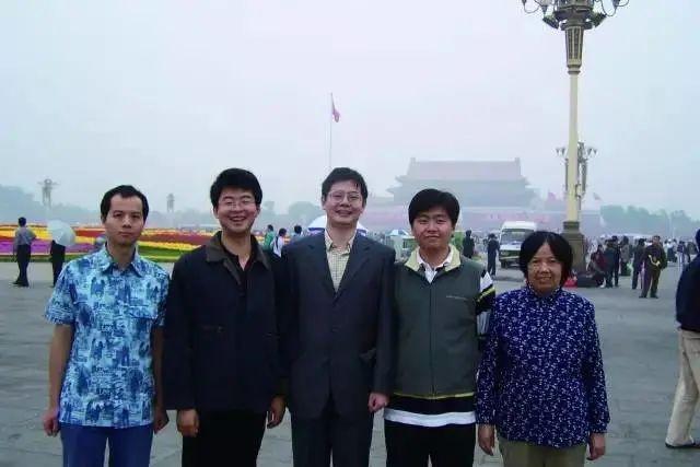 黄令仪是哪里人，黄令仪个人资料简介